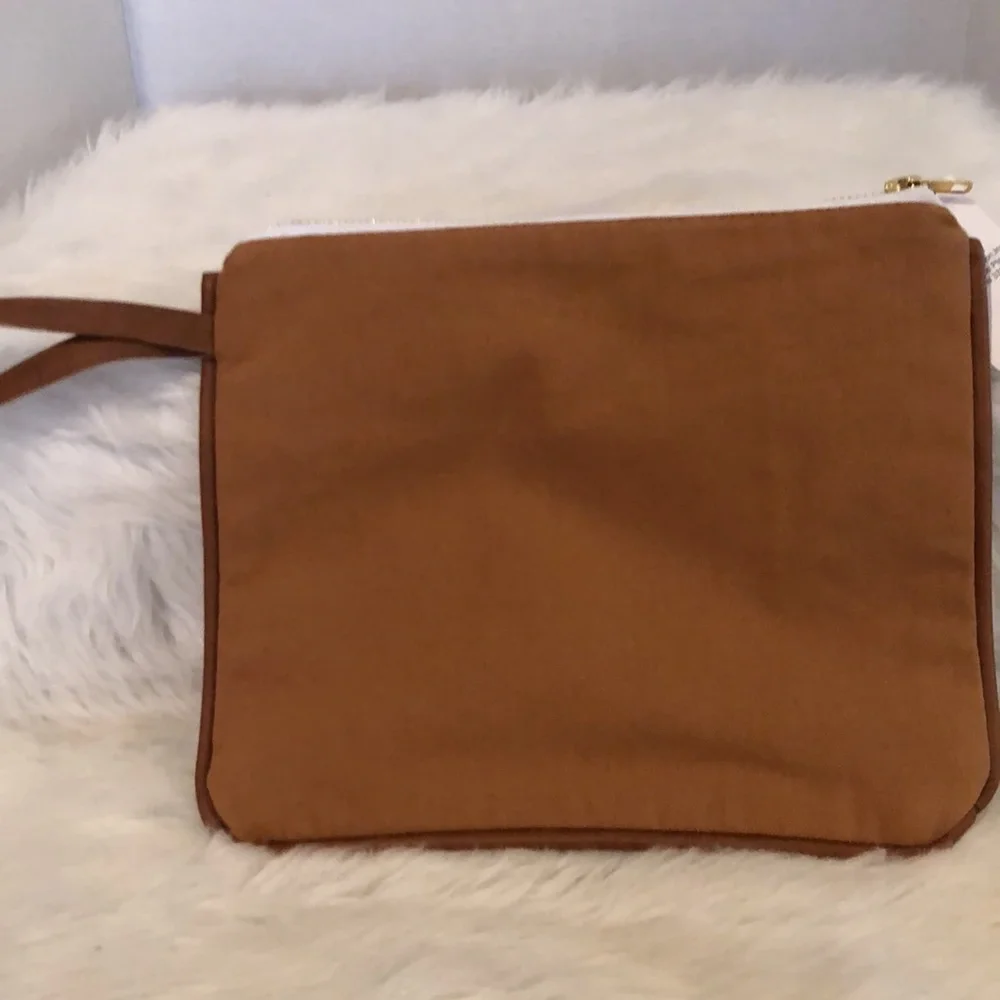 Horse and Floral Printed/Embroidered Fabric Wristlet/Clutch/Pouch NWT - Picture 2 of 6